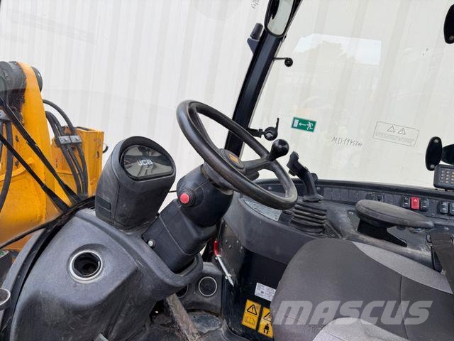 JCB 406 / 2018 BJ / 2.863 H / Klappschaufel Gumikerekes homlokrakodók