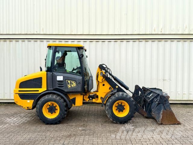JCB 407 / 2018 BJ / 1.949 H / Klappschaufel Gumikerekes homlokrakodók