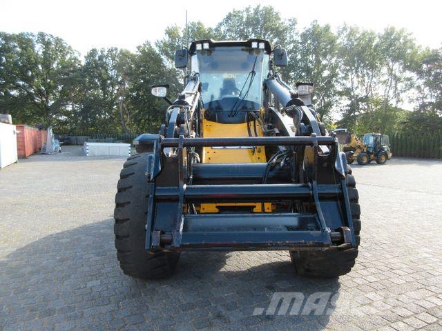 JCB 457 HT T4F Kolesni nakladalci