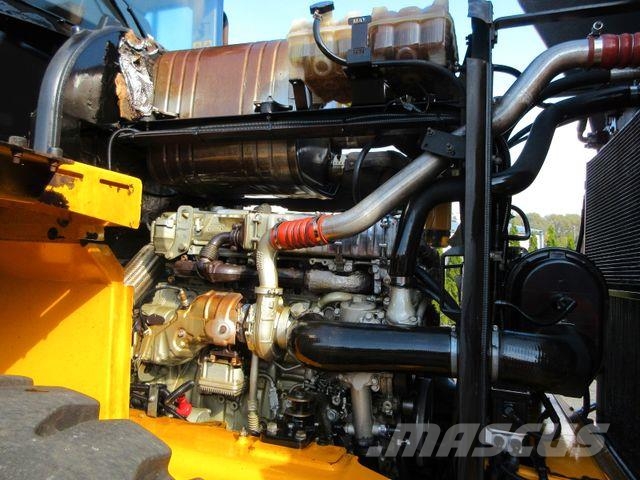 JCB 457 HT T4F Kolesni nakladalci