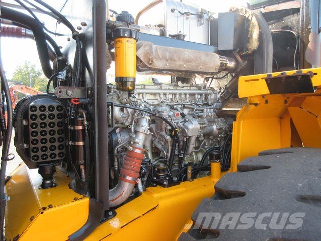 JCB 457 HT T4F Kolesni nakladalci