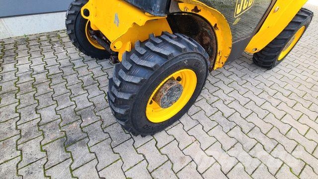 JCB 520-40 -Teleskoplader- Reifen/Felgen/Service neu Iekrāvēji uz riteņiem