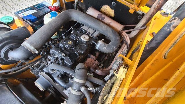 JCB 520-40 -Teleskoplader- Reifen/Felgen/Service neu Iekrāvēji uz riteņiem