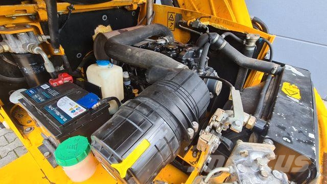 JCB 520-40 -Teleskoplader- Reifen/Felgen/Service neu Iekrāvēji uz riteņiem
