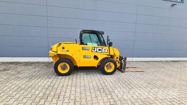 JCB 520-40 -Teleskoplader- Reifen/Felgen/Service neu Iekrāvēji uz riteņiem