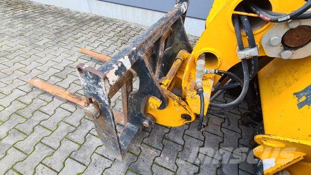 JCB 520-40 -Teleskoplader- Reifen/Felgen/Service neu Iekrāvēji uz riteņiem