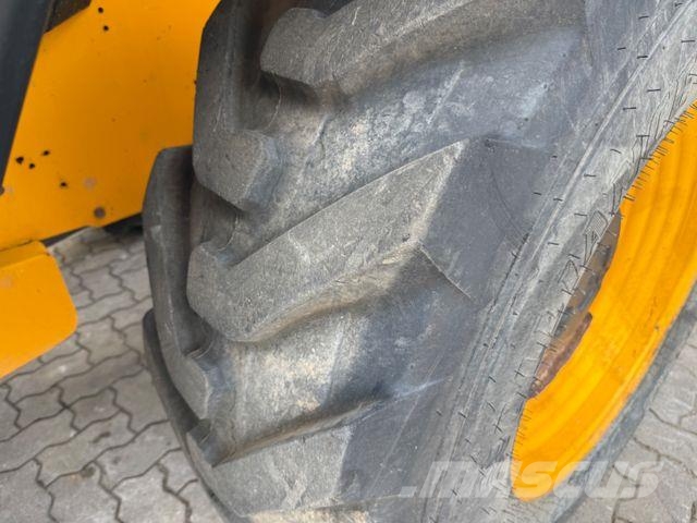 JCB 535-95 / 2017 BJ / 2.675 H Costruzioni - Altro