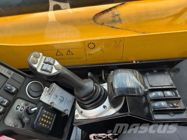 JCB 540-170 / 4.379 H Teleskopiniai krautuvai