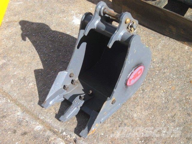 JCB 8008 CTS *2x Löffel* *Verstellfahrwerk* vgl 8010 Minibagger < 7t