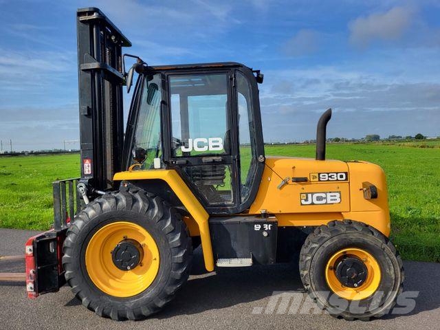 JCB 930 Terenski viličar