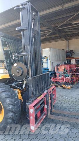 JCB 930 Terenski viličar
