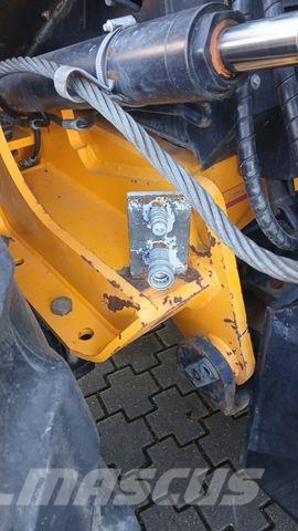 JCB 930 Terenski viličar