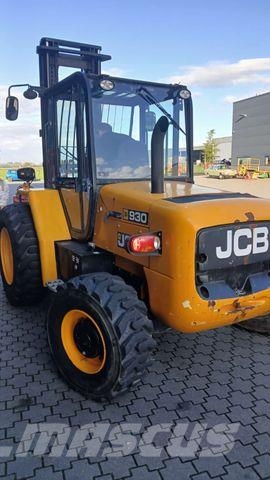 JCB 930 Terenski viličar