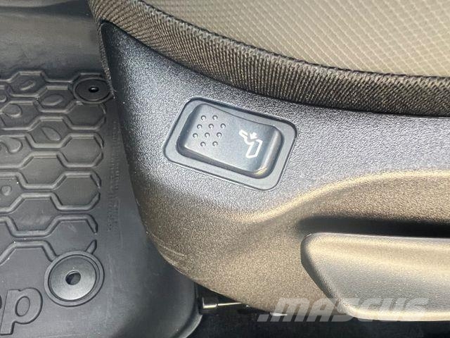 Jeep Renegade Limited 4WD mit Anhängerkupplung Kis teherszállító/Platós kocsi