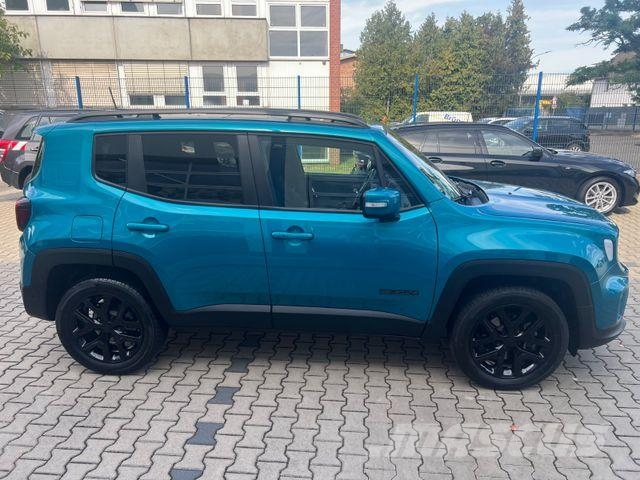 Jeep Renegade Limited 4WD mit Anhängerkupplung Kis teherszállító/Platós kocsi