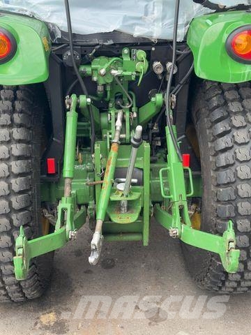 John Deere 3046 R 4x4 Hofschlepper *Verunfall* Traktorji
