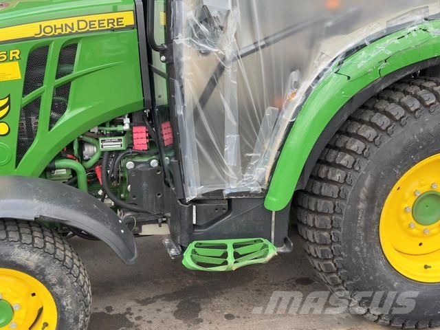 John Deere 3046 R 4x4 Hofschlepper *Verunfall* Traktorji