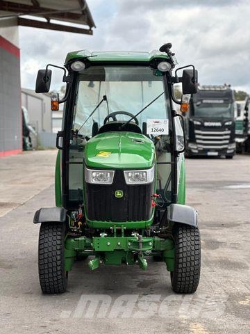John Deere 3046 R 4x4 Hofschlepper *Verunfall* Traktorji