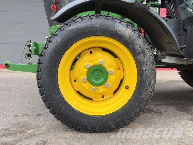 John Deere 3046 R 4x4 Hofschlepper *Verunfall* Traktorji