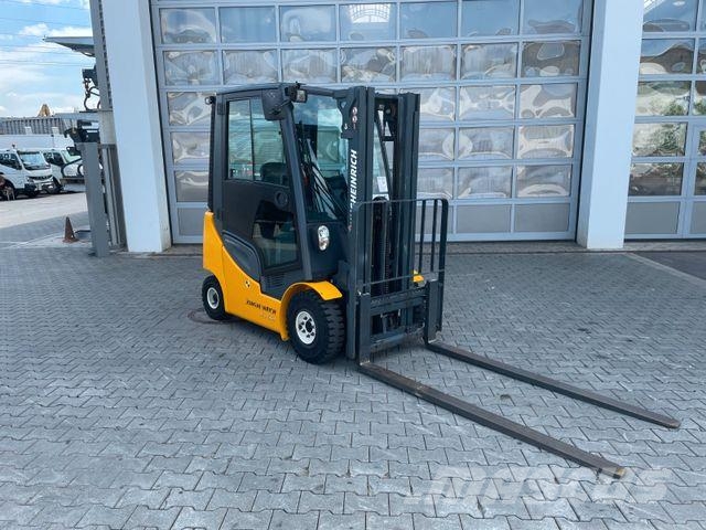 Jungheinrich DFG 316s / Triplex: 4.4m / 2.008h / Klima / SS شاحنات الديزل
