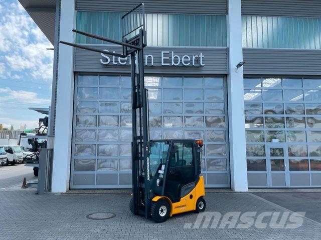 Jungheinrich DFG 316s / Triplex: 4.4m / 2.008h / Klima / SS شاحنات الديزل