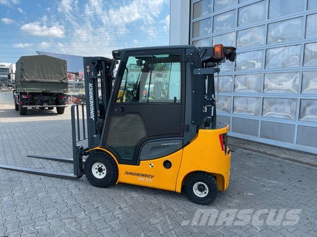 Jungheinrich DFG 316s / Triplex: 4.4m / 2.008h / Klima / SS شاحنات الديزل