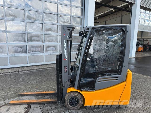 Jungheinrich EFG 215 / Triplex: 4.25m! / SS / nur 3.092h! Electric forklifts