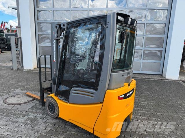 Jungheinrich EFG 215 / Triplex: 4.25m! / SS / nur 3.092h! Electric forklifts