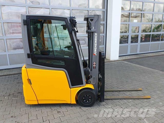 Jungheinrich EFG 215 / Triplex: 4.25m! / SS / 2.472h! / 2020 Electric forklifts