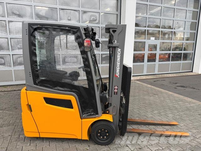 Jungheinrich EFG 215 / Triplex: 4.25m! / SS / nur 2.819h! Electric forklifts