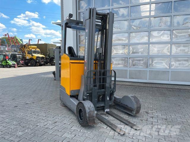 Jungheinrich ETV C16 / Triplex 5.72m / SS / nur 2.953h / 2016 Ретрак/ Високоповдигач с изместване на вилката напред