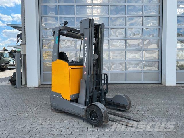 Jungheinrich ETV C16 / Triplex 5.72m / SS / nur 2.953h / 2016 Ретрак/ Високоповдигач с изместване на вилката напред