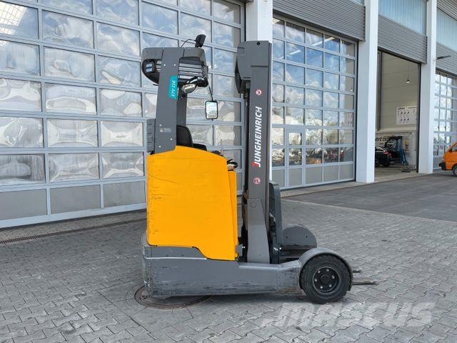 Jungheinrich ETV C16 / Triplex 5.72m / SS / nur 2.953h / 2016 Ретрак/ Високоповдигач с изместване на вилката напред