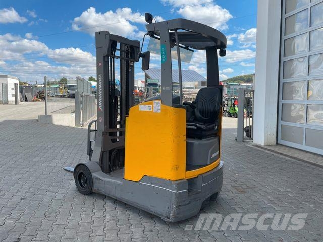 Jungheinrich ETV C16 / Triplex 5.72m / SS / nur 2.953h / 2016 Ретрак/ Високоповдигач с изместване на вилката напред