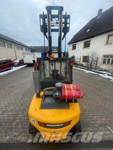 Jungheinrich TFG680 Duplex Gasstapler Seitensch. hydr. Zinken LPG forklifts