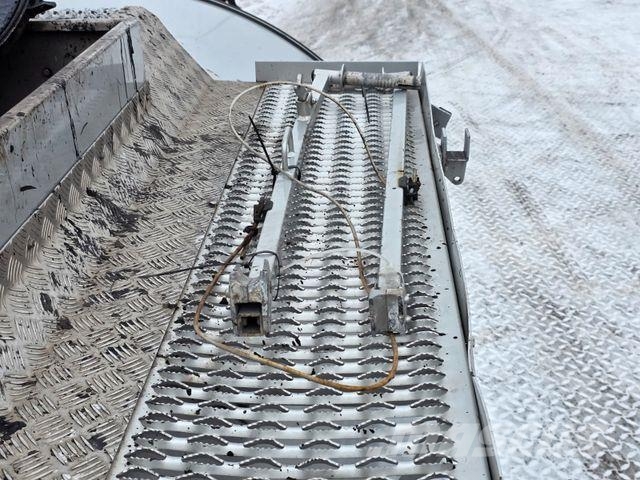 Kässbohrer STB / Lift / Alu/ ADR AT FL / 32.0 / BITUMEN Semi-trailer med Tank