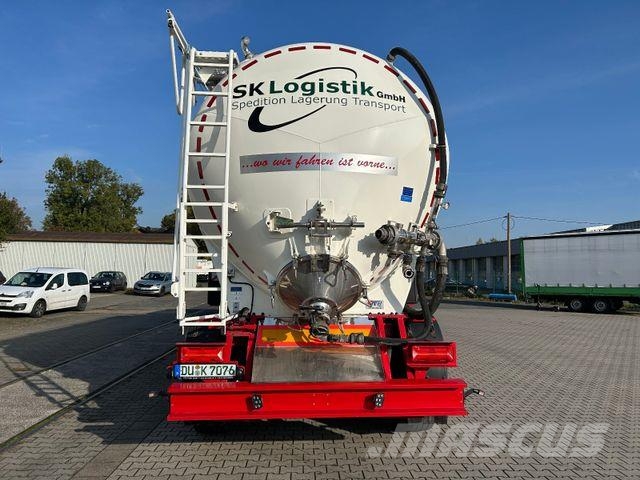 Kässbohrer XS Kippsilo / 40 m³ / eigene Hydraulik Pumpe Tankauflieger