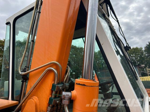 Kiefer Boki 4551 / 4x4x4 / Friedhofsbagger Wielgraafmachines