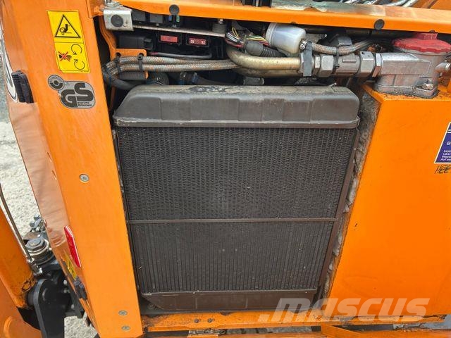Kiefer Boki 4551 / 4x4x4 / Friedhofsbagger Wielgraafmachines
