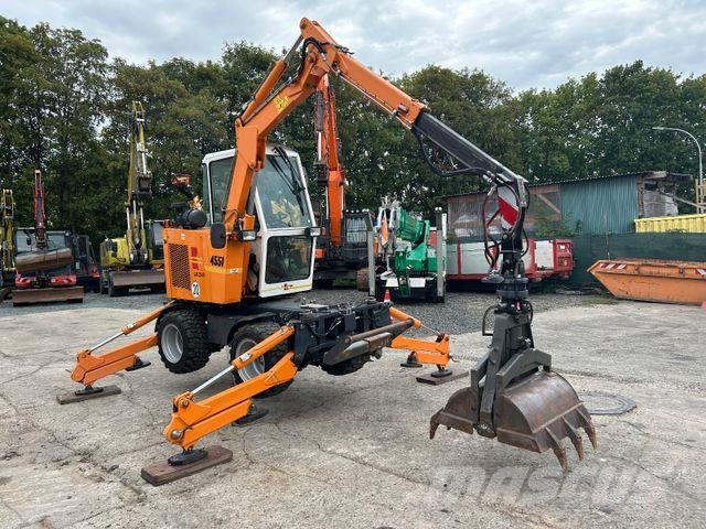 Kiefer Boki 4551 / 4x4x4 / Friedhofsbagger Wielgraafmachines