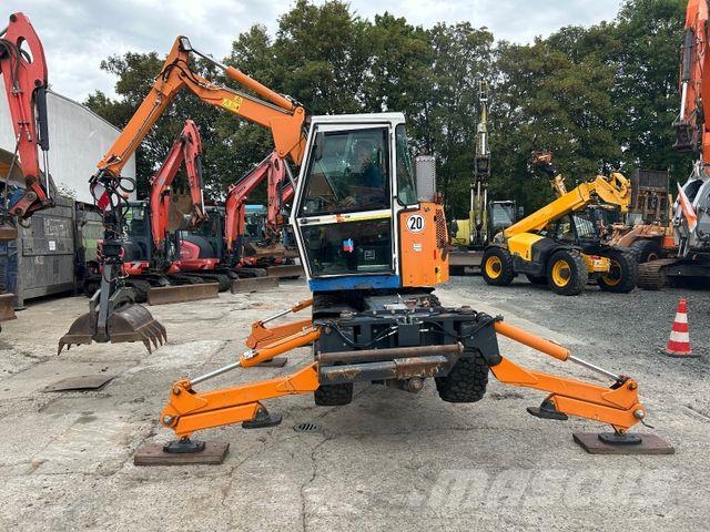 Kiefer Boki 4551 / 4x4x4 / Friedhofsbagger Wielgraafmachines