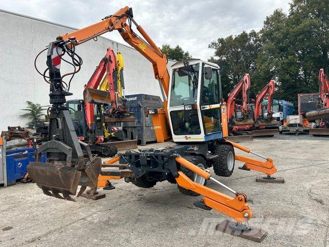 Kiefer Boki 4551 / 4x4x4 / Friedhofsbagger Wielgraafmachines