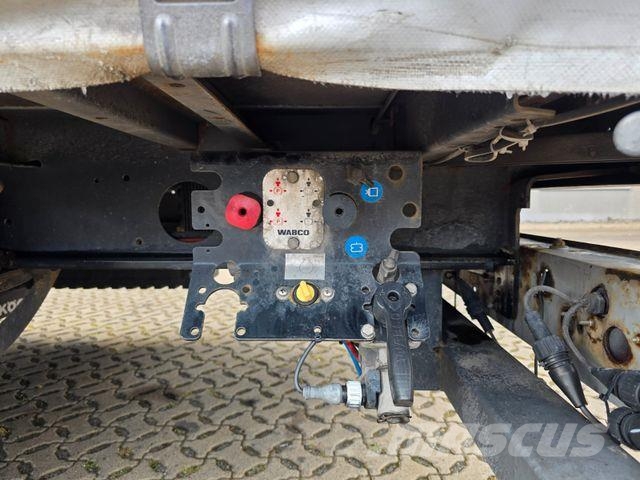 Kögel S24-1 | Hubdach | EDSCHA Curtainsiderauflieger