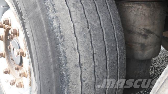 Kögel SN24 Plattform Liftachse SAF-Achsen Rungen Semirimorchi Ribassati