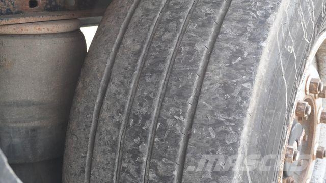 Kögel SN24 Plattform Liftachse SAF-Achsen Rungen Semirimorchi Ribassati