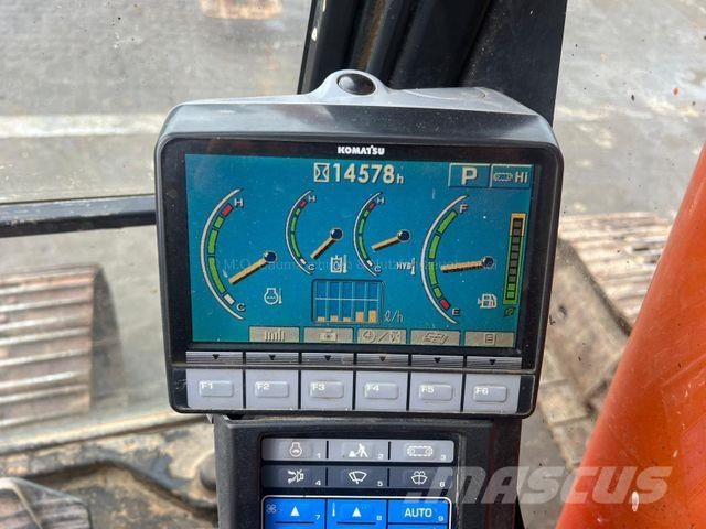 Komatsu HB 215 LC-1 حفارات زحافة