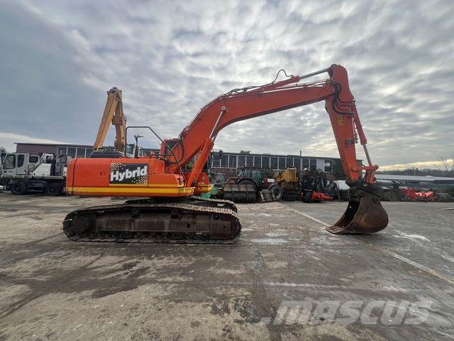 Komatsu HB 215 LC-1 حفارات زحافة
