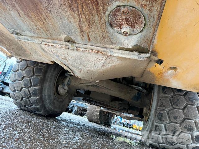 Komatsu HM 400-2 Dumper Mulde Dumper - Knickgelenk