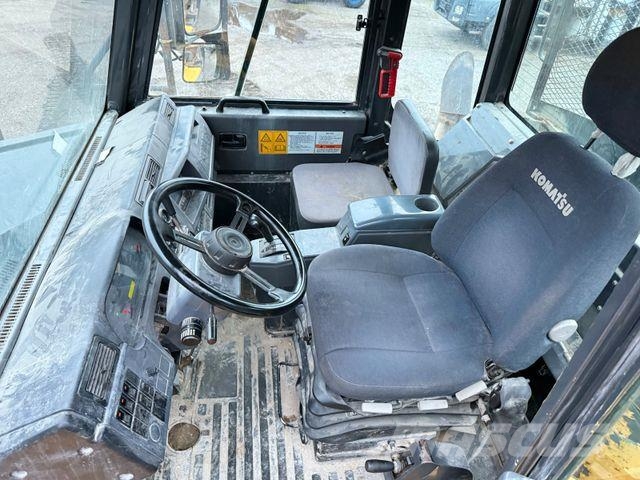 Komatsu HM 400-2 Dumper Mulde Dumper - Knickgelenk