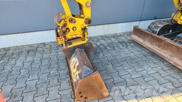 Komatsu PC 26 MR3 - Powertilt HS03 - Miniexcavadoras